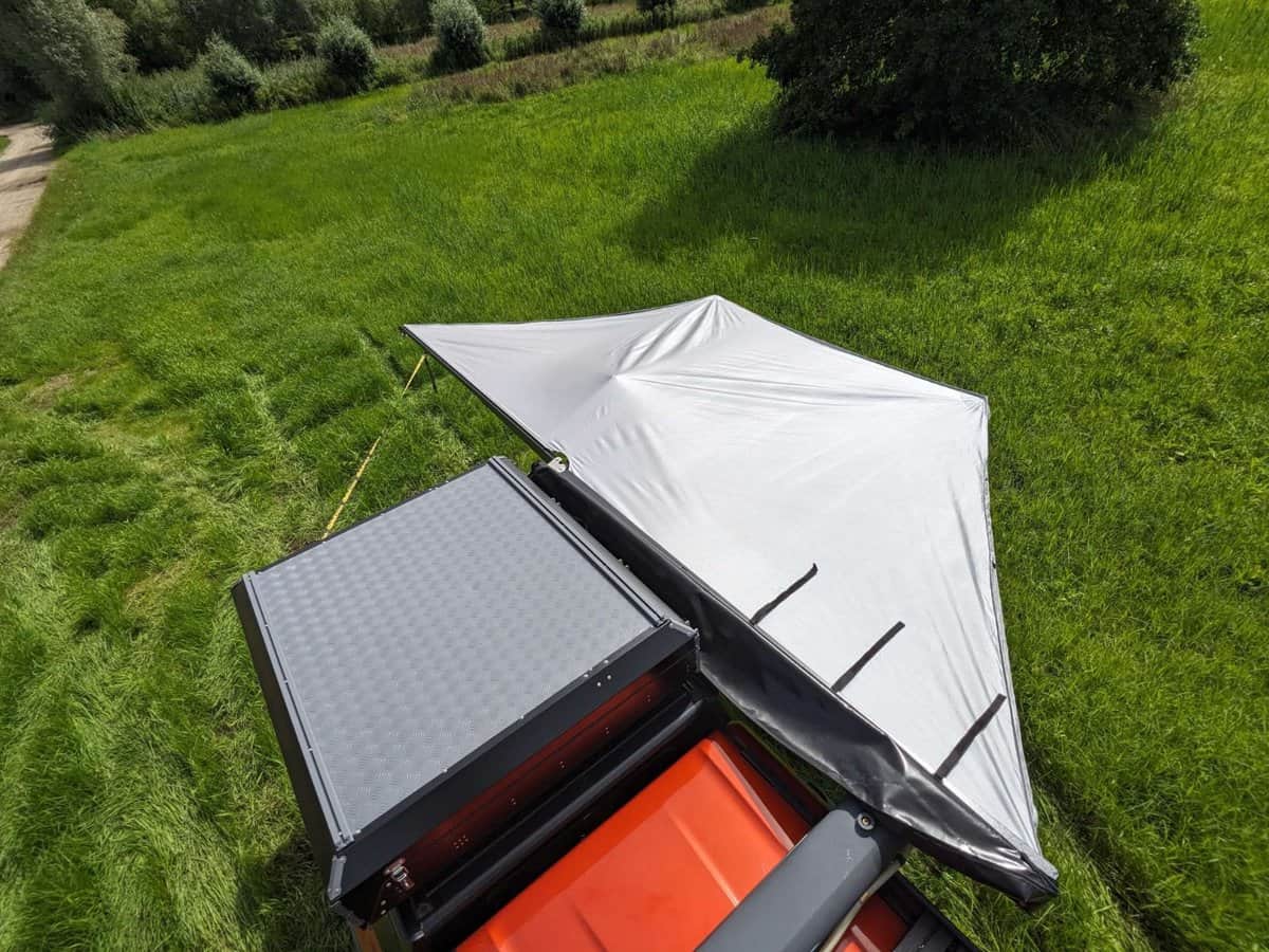 Quick Pitch 180 Weathershade Awning - obrazek 2
